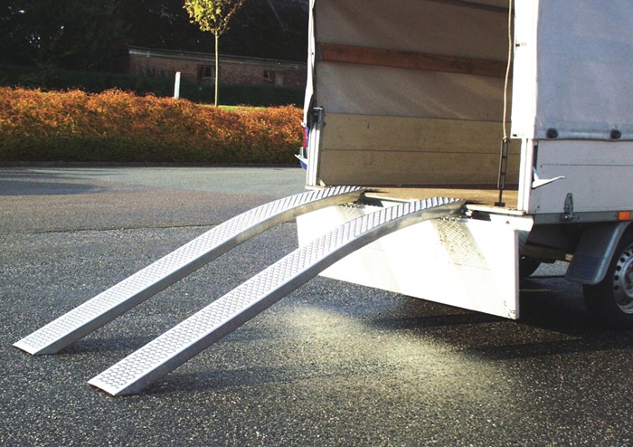 HP AUTOZUBEHÖR Verladeschiene 400 kg ohne Rand gebogen